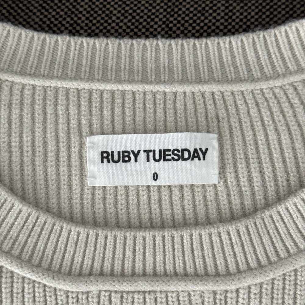 Ruby Tuesday - image 3